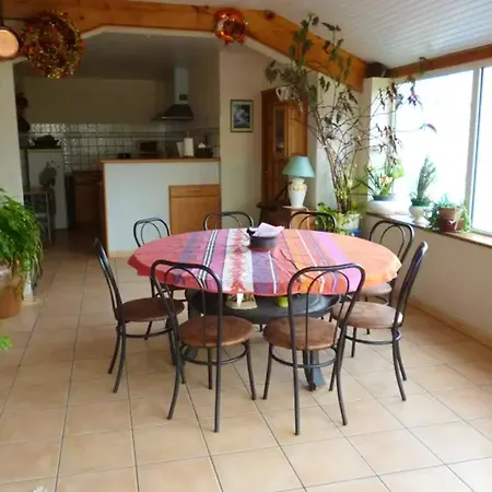 Vakantiehuis Maison Charmante A Avec Jardin Spacieux Bernac-Dessus