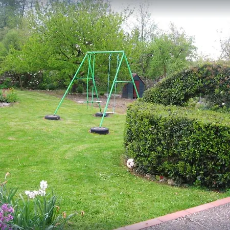 Vakantiehuis Maison Charmante A Avec Jardin Spacieux Bernac-Dessus