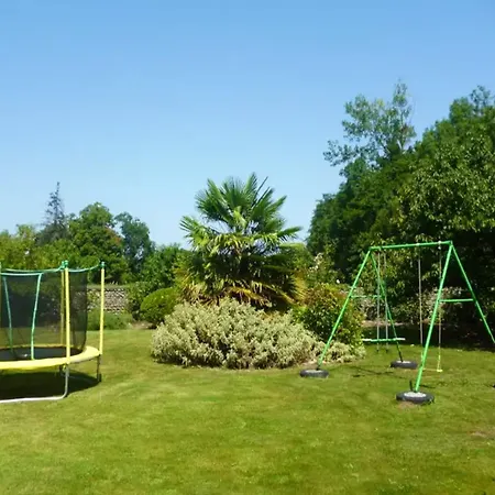 Maison Charmante A Avec Jardin Spacieux Bernac-Dessus