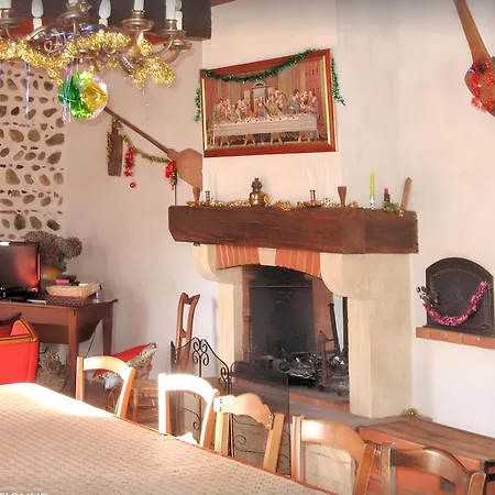 Semesterbostad Maison Charmante A Avec Jardin Spacieux Bernac-Dessus
