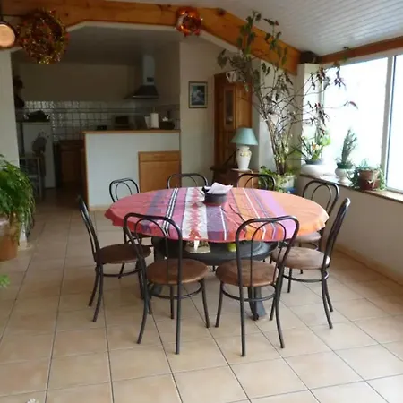 Maison Charmante A Avec Jardin Spacieux Bernac-Dessus