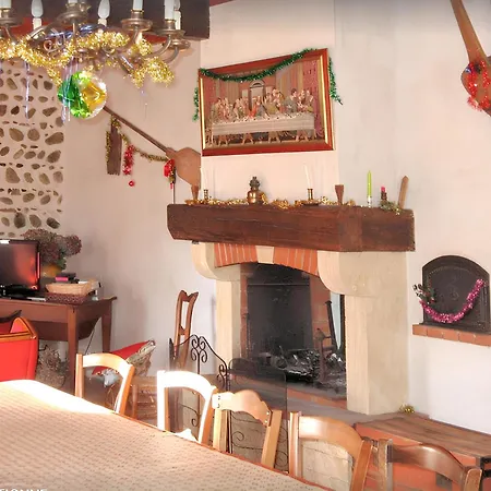 Semesterbostad Maison Charmante A Avec Jardin Spacieux Bernac-Dessus