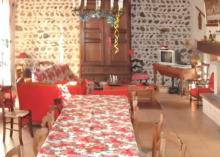 Hébergement de vacances Maison De 5 Avec Jardin Clos Et Wifi A Dessus *