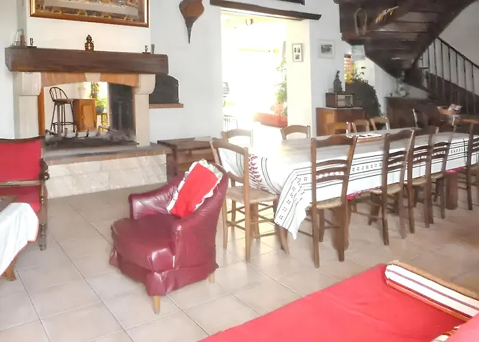 Maison De 5 Avec Jardin Clos Et Wifi A Dessus Bernac-Dessus